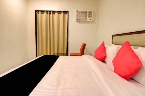 Capital O 65429 Hotel Merakee