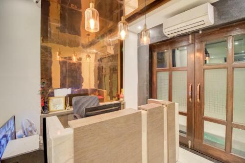 Capital O 65429 Hotel Merakee