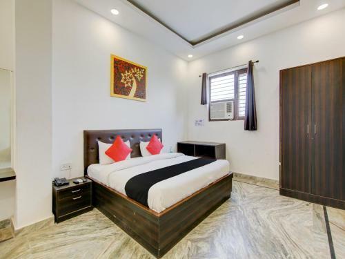 Hotel Capital O 77560 Oak Tree By Golden Plate