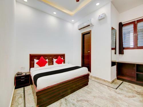 Hotel Capital O 77560 Oak Tree By Golden Plate