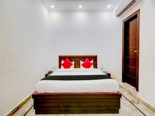 Hotel Capital O 77560 Oak Tree By Golden Plate