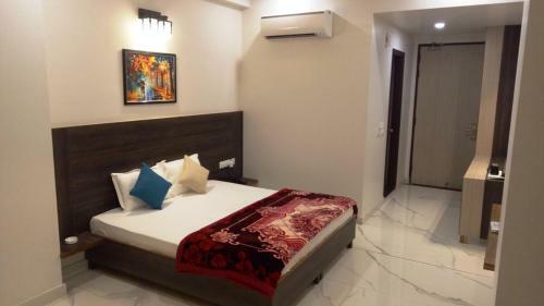 Bed & Breakfast Alankrita Suites & Party Halls