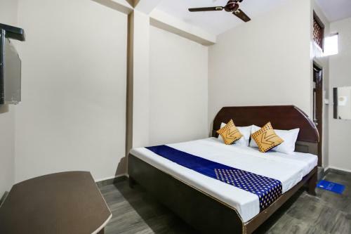 Spot On 64837 Hotel Madhur Prem