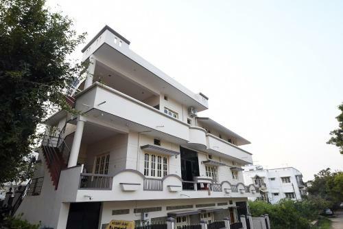 Hostal Oyo 76099 Home Pranav Homestay