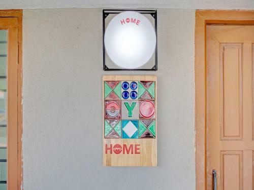 Hostal Oyo 76288 Home Embassy Suits