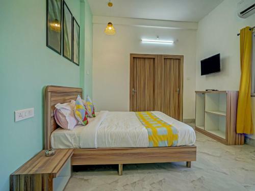 Hostal Oyo 76288 Home Embassy Suits