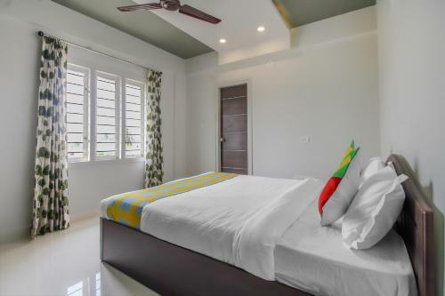 Hostal Oyo 76288 Home Embassy Suits