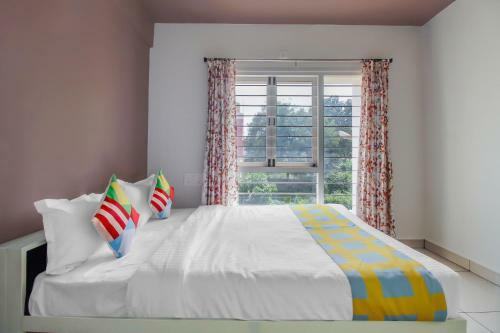 Hostal Oyo 76288 Home Embassy Suits