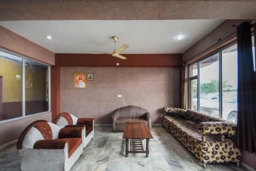 Oyo 47040 Vibes Hotel