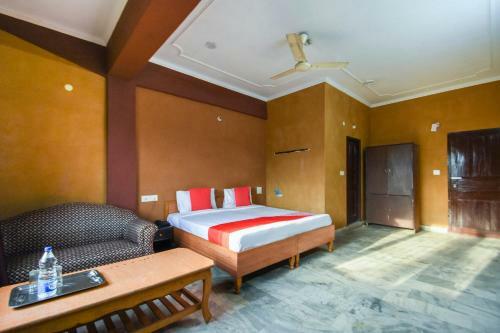 Oyo 47040 Vibes Hotel