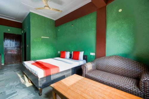 Oyo 47040 Vibes Hotel