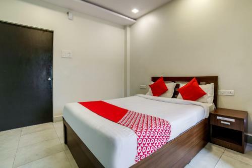 Hotel Oyo 23706 Super Deluxe Guest House