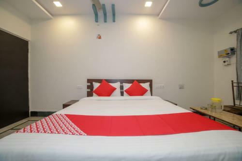 Hotel Oyo 23706 Super Deluxe Guest House