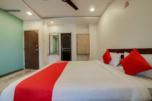 Hotel Oyo 23706 Super Deluxe Guest House