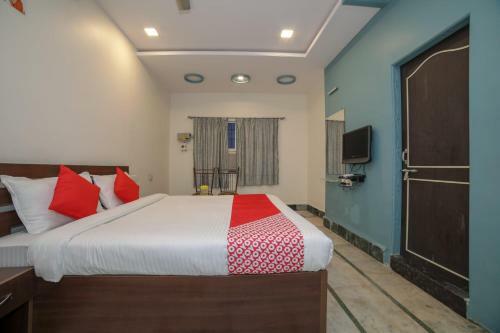 Hotel Oyo 23706 Super Deluxe Guest House