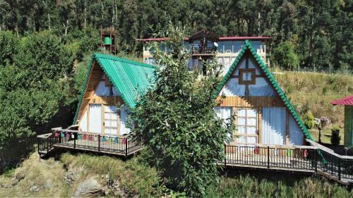 Hotel Chirpingi Birdz Resort