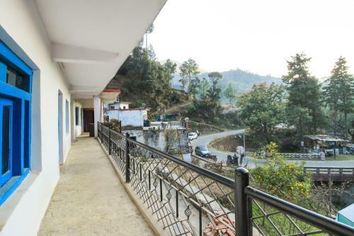 Hostal Oyo 77693 Indra 1rk