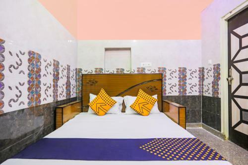 Spot On 65708 Shri Ram Hotel