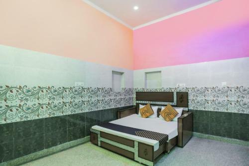 Spot On 65708 Shri Ram Hotel