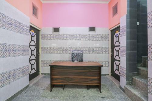 Spot On 65708 Shri Ram Hotel