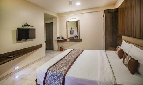 Hotel 24 Seven Nashik