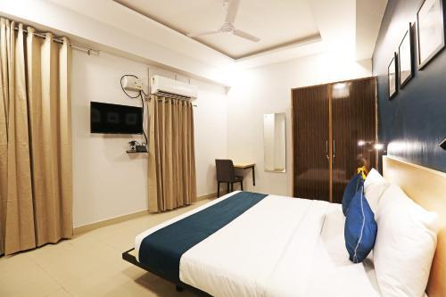 Hotel Silverkey Executive Stays 39691 Mittal Residency Mayur Vihar Phase-1