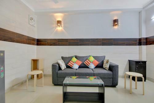 Hostal Oyo 78523 Ar Comfort Residency