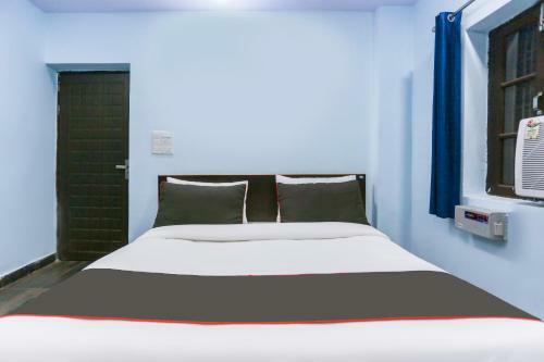 Collection O 76614 J K Hotel