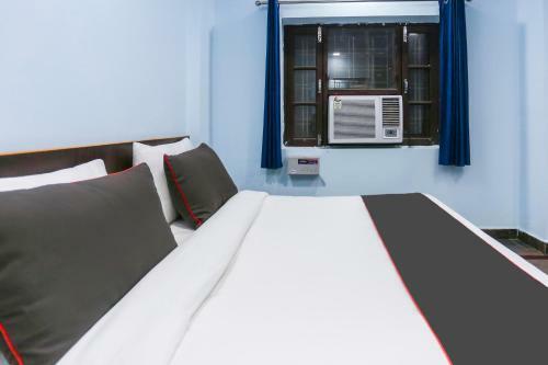 Collection O 76614 J K Hotel