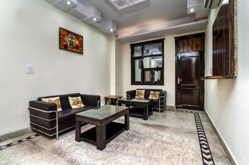Hotel Oyo 18831 Florence Residency