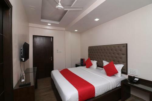 Oyo 27802 Hotel Boom Room