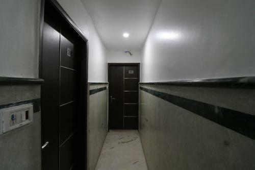 Oyo 27802 Hotel Boom Room