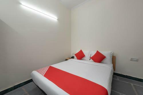 Hotel Oyo Flagship 45264 Opposite Paryavaran Complex Post Office
