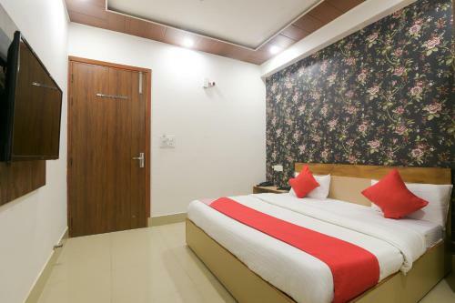 Hotel Oyo 71322 Red Stone