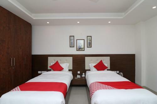 Hotel Oyo 37722 Silver Oak Luxury Comfort Inn