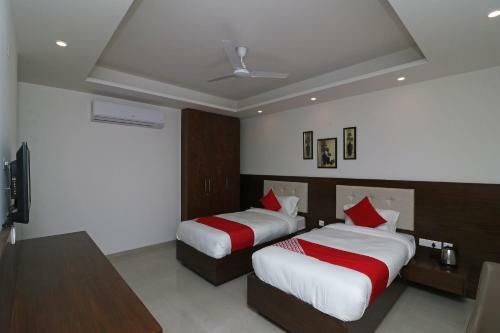 Hotel Oyo 37722 Silver Oak Luxury Comfort Inn