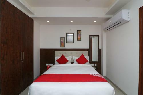 Hotel Oyo 37722 Silver Oak Luxury Comfort Inn