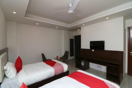 Hotel Oyo 37722 Silver Oak Luxury Comfort Inn