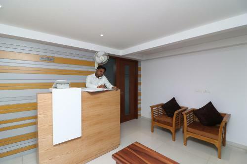 Hotel Oyo 37722 Silver Oak Luxury Comfort Inn
