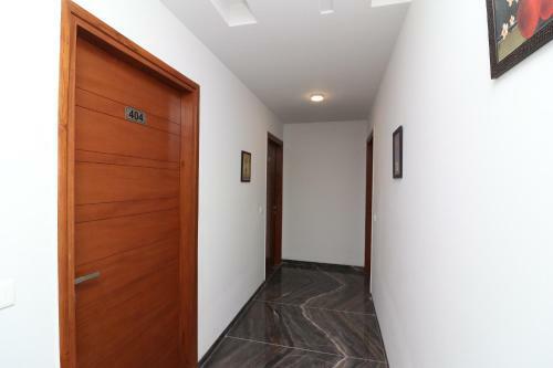 Hotel Oyo 37722 Silver Oak Luxury Comfort Inn