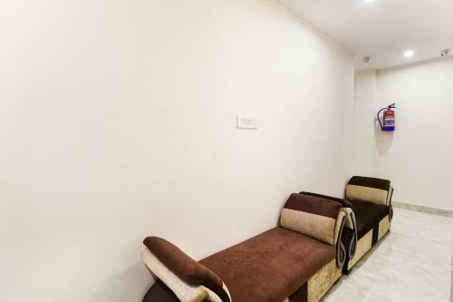 Oyo 67019 Jps Green Hotels
