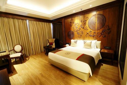 Seven Seas Hotel