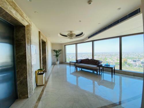 Seven Seas Hotel