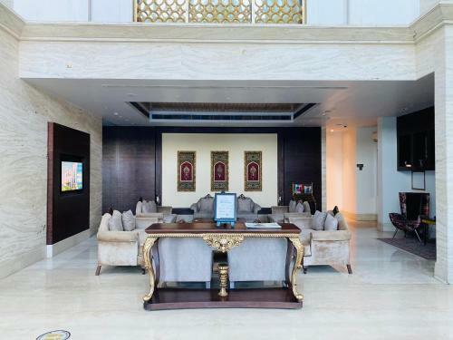 Seven Seas Hotel