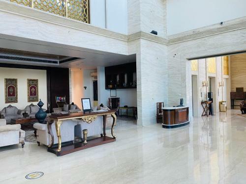 Seven Seas Hotel