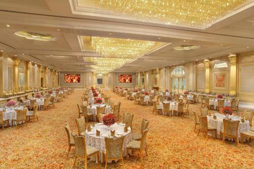 Seven Seas Hotel