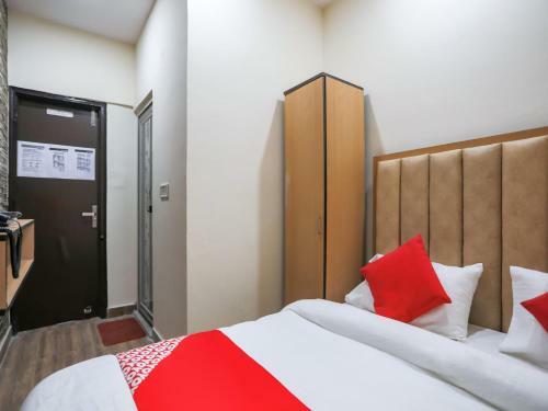 Oyo 75705 Hotel Ars Inn