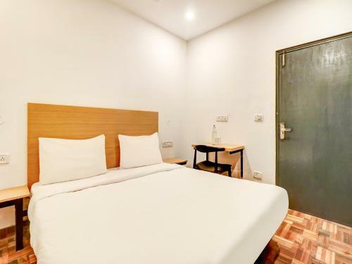 Hotel Oyo Townhouse 74409 Key Rooms