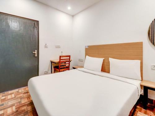 Hotel Oyo Townhouse 74409 Key Rooms