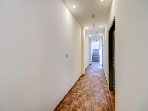 Hotel Oyo Townhouse 74409 Key Rooms